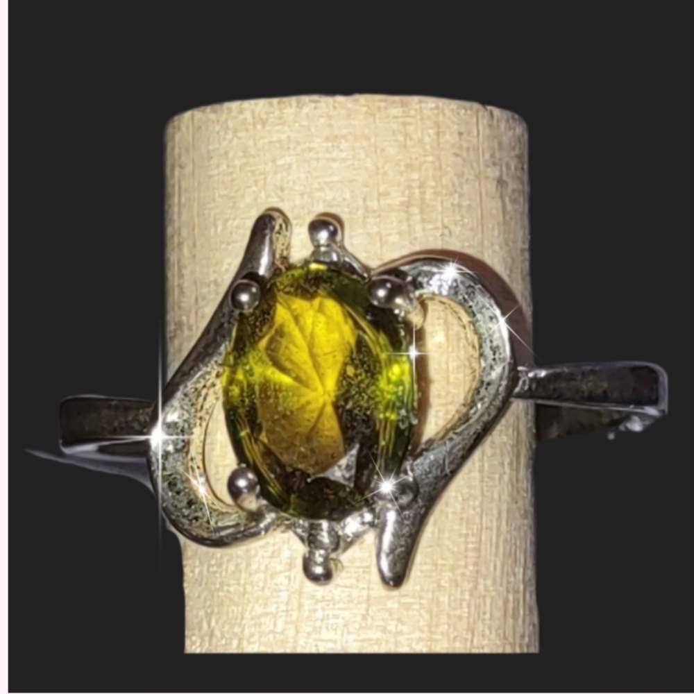 Olivine Green Sterling Silver S925 New Ring